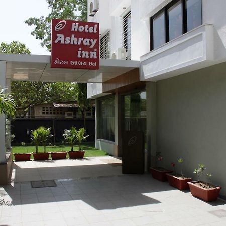 Hotel Ashray Inn Ahmedabad Exterior photo